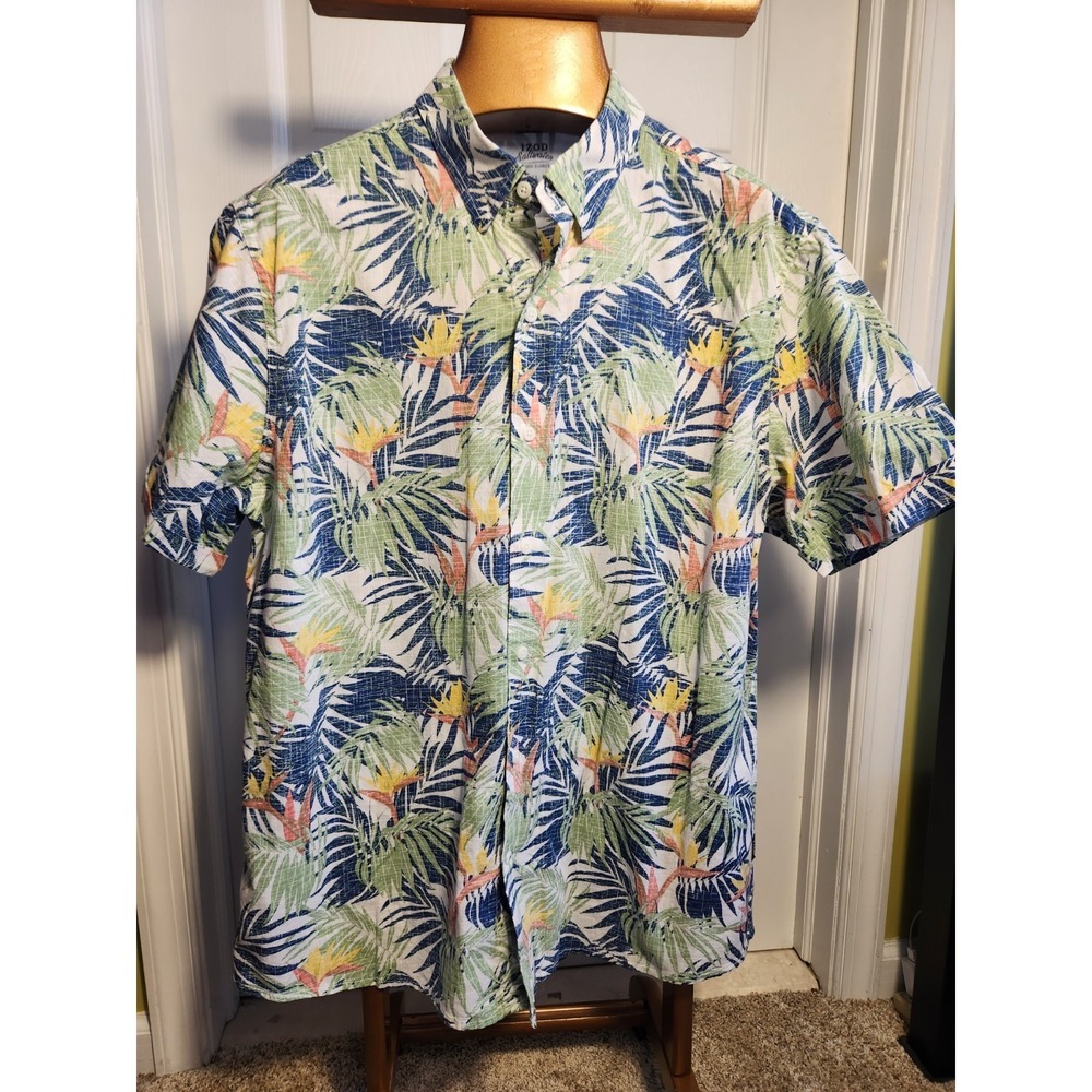 Izod Shirt Mens XL Saltwater  Short Sleeve Button Up Relaxed 100% Cotton